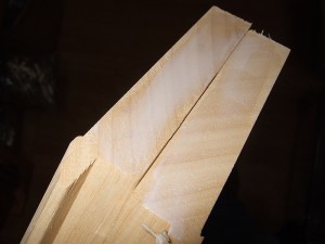 glue on mitred joints of picture frame