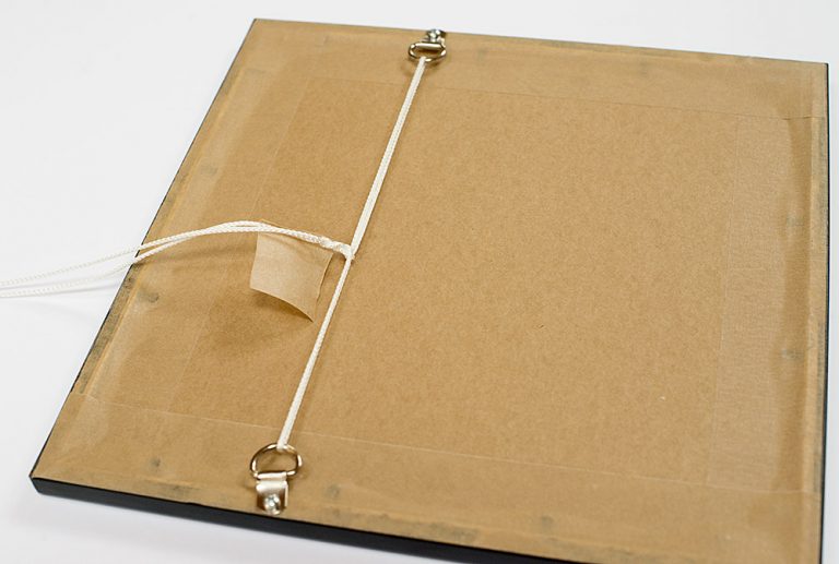 Picture hanging knot (for a picture frame) UK Picture Framing